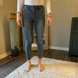 Mid-Rise Button-Fly Rockstar Super Skinny Jeans